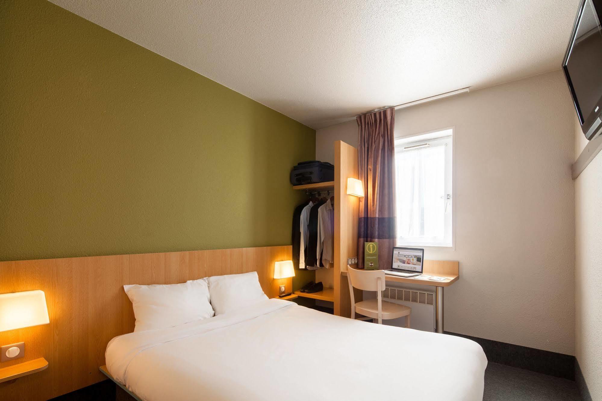 B&B Hotel Maurepas موريبا المظهر الخارجي الصورة