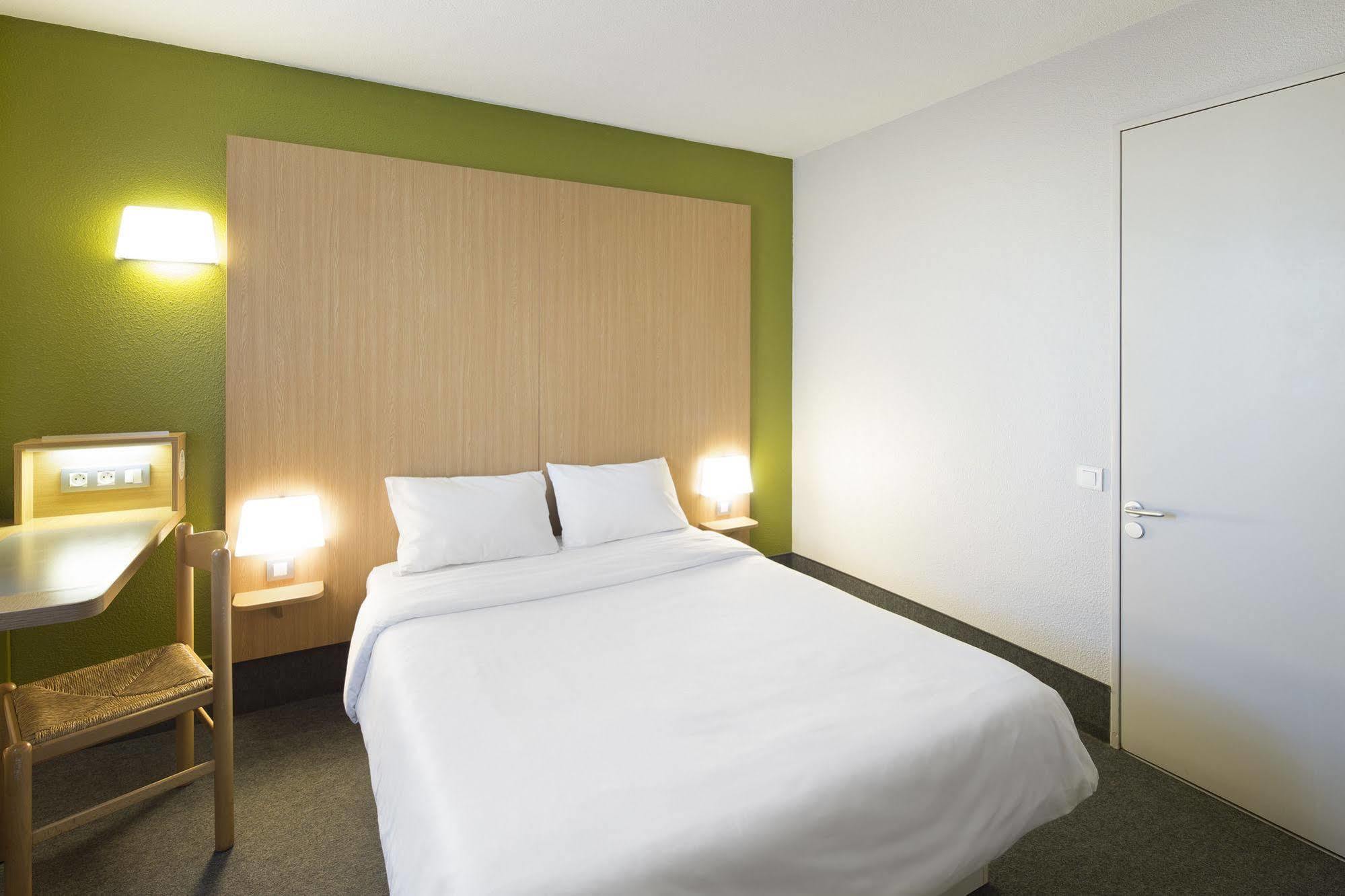 B&B Hotel Maurepas موريبا المظهر الخارجي الصورة