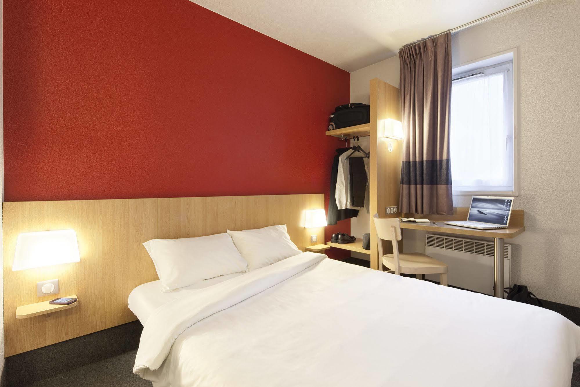 B&B Hotel Maurepas موريبا المظهر الخارجي الصورة